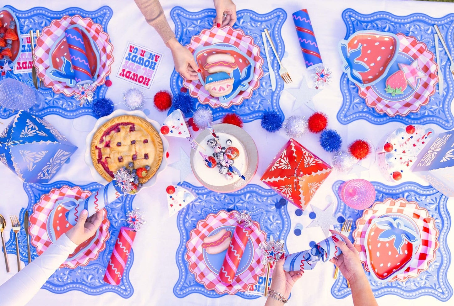 Red, White & Berry Dessert Plate (10 ct)