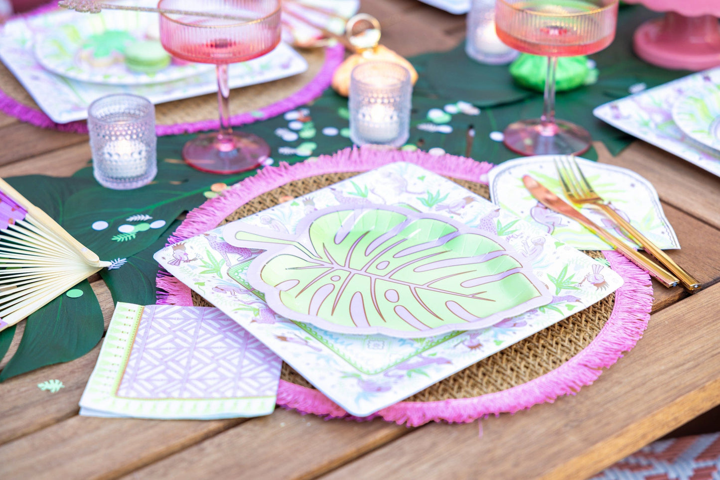 Cabana Club Palm Leaf Plates (10 ct)