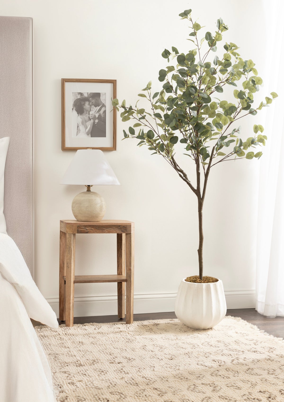 Bedside and nightstand decor