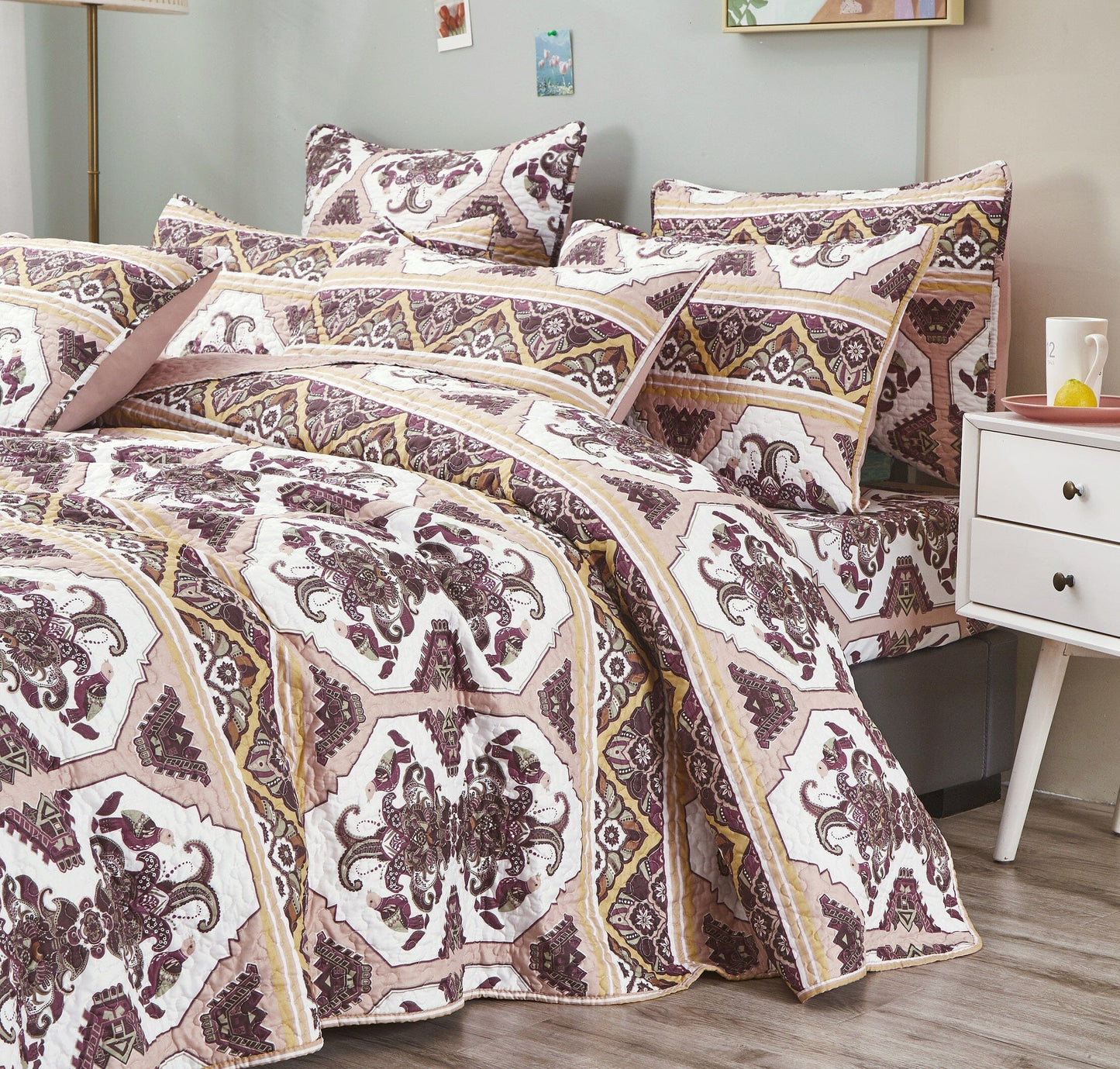 DaDa Bedding Majestic Oriental Kilim Bedspread - Royal Persian Traditional Design Intricate Ornate Ornament Print Coverlet w/ Shams