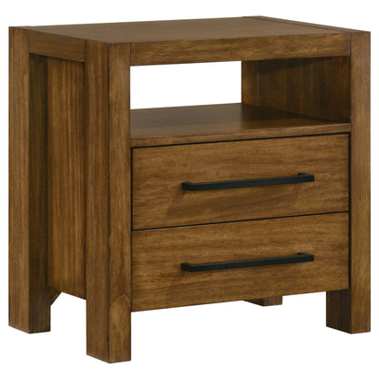Adderley 4-piece Eastern King Bedroom Set Warm Brown