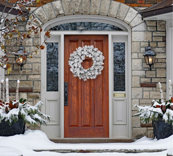 24 inch Wreath Snow Flock - Unlit