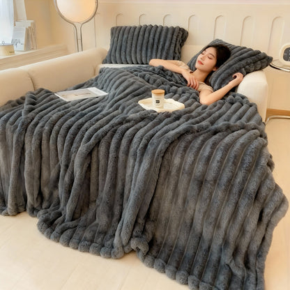 Ultra Soft Bunny-Plush Throw Blanket – Cozy Lightweight Sofa & Travel Cover