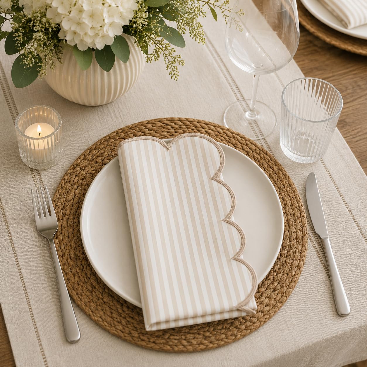 Fennco Styles Natural Scalloped Stripe Cloth Napkins 20" x 20", Set of 4 - Modern Farmhouse Table Napkins for Everyday Dining, Parties & Holiday Entertaining