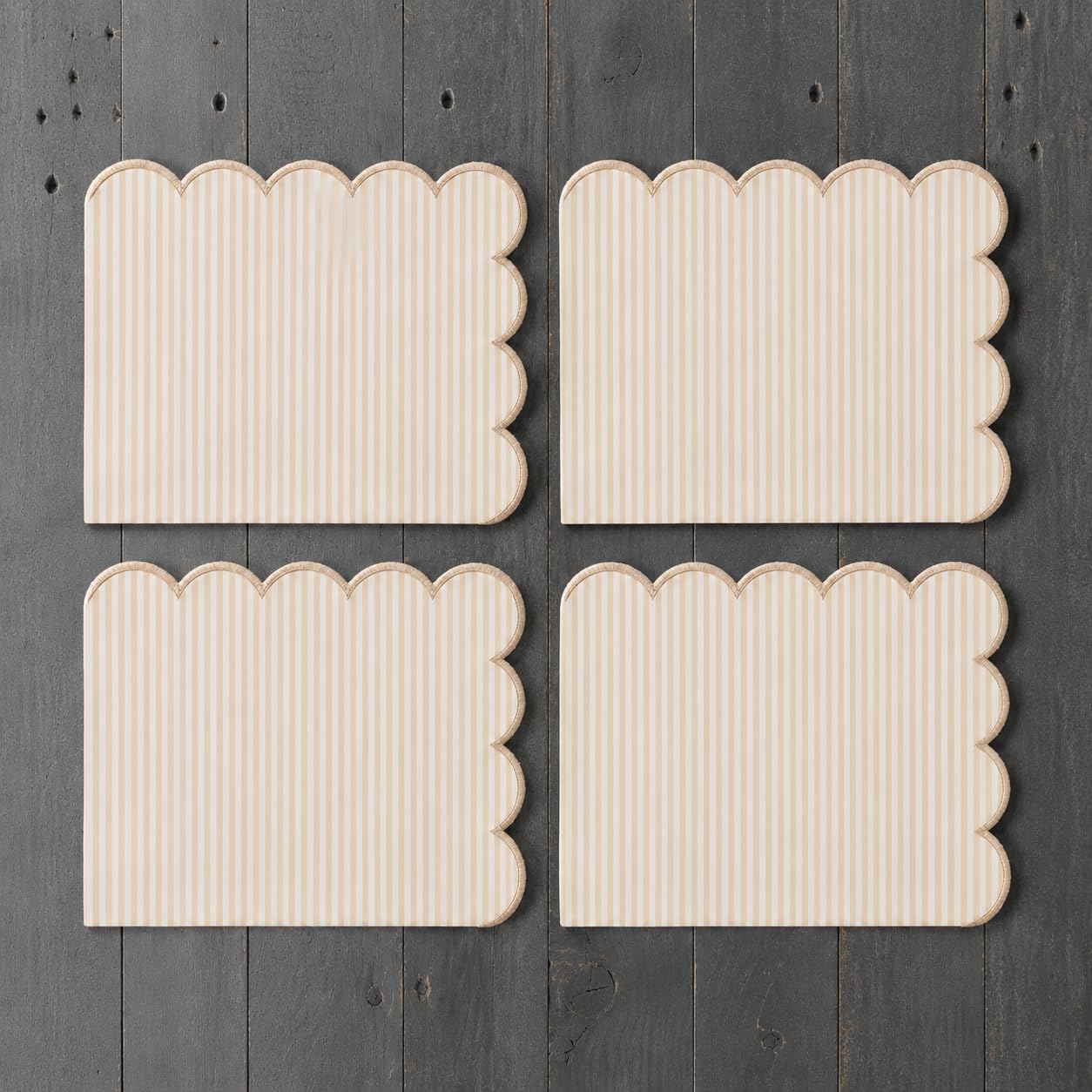 Fennco Styles Natural Scalloped Stripe Cloth Napkins 20" x 20", Set of 4 - Modern Farmhouse Table Napkins for Everyday Dining, Parties & Holiday Entertaining