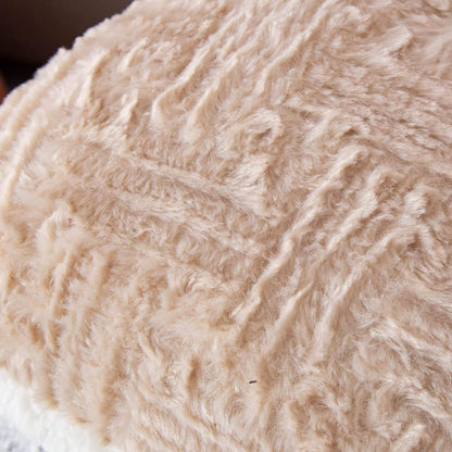 DaDa Bedding Neutral Faux Fur Heart Pillow (16x14)