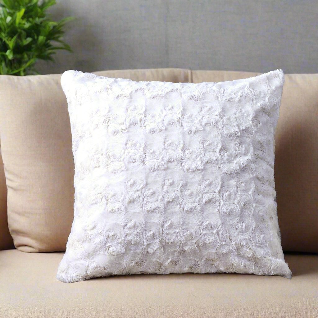 DaDa Bedding White Roses Faux Fur Pillow Cover