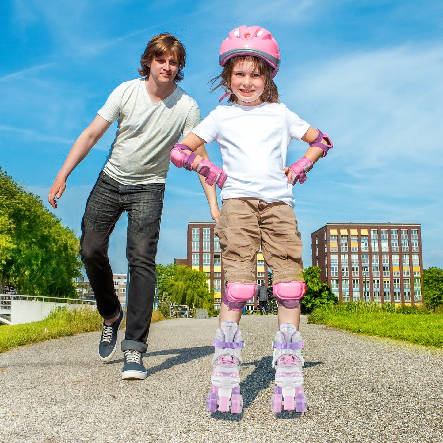 Kids Roller Skates 4 Sizes Adjustable Quad Skates with Light-up Wheels