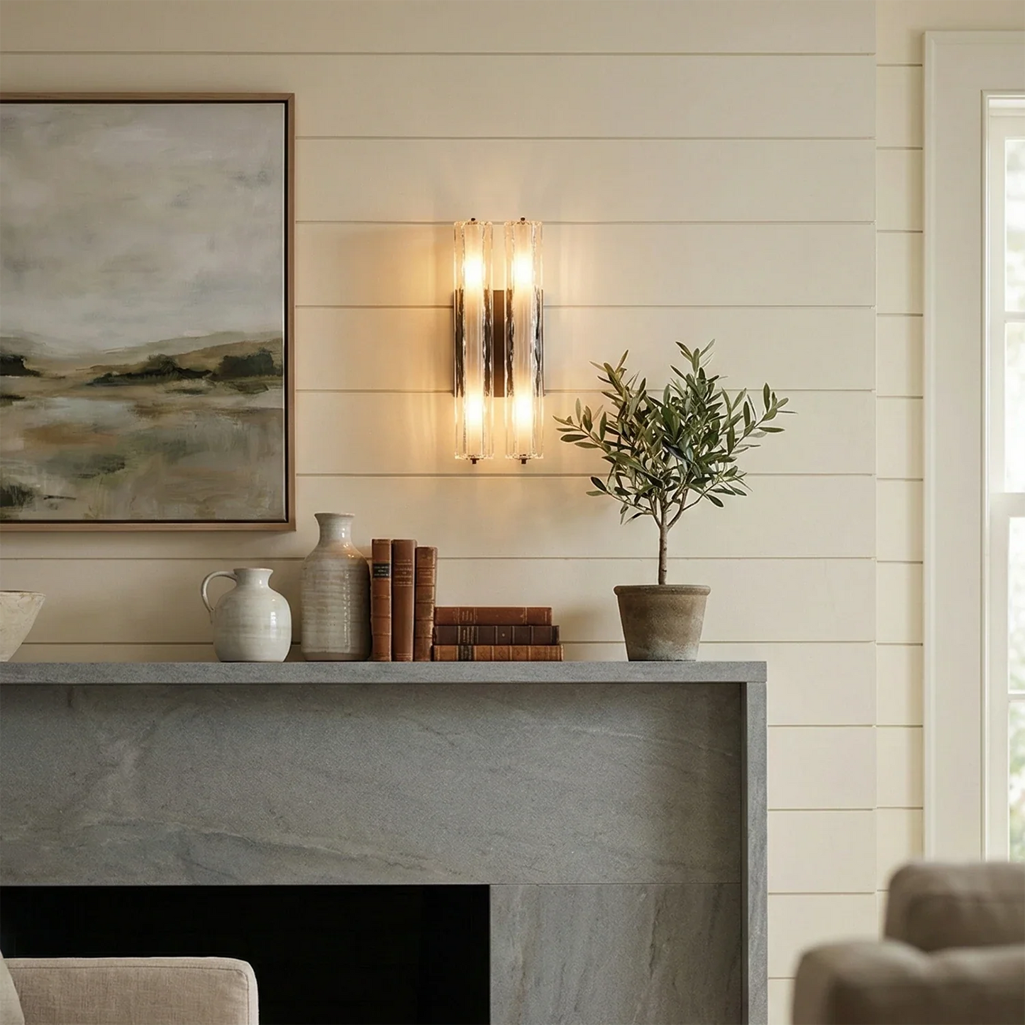 Audubonne Minimalist Crystal Column Sconce