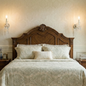 Caelum Apex Crystal Wall Lamp