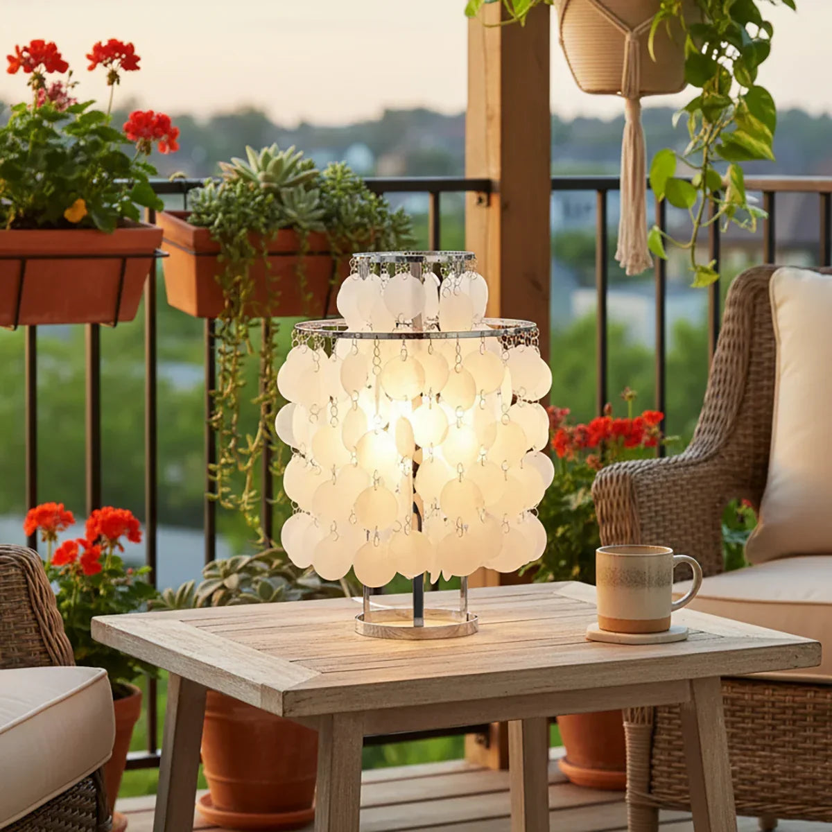 Double Layer Shell Table Lamp