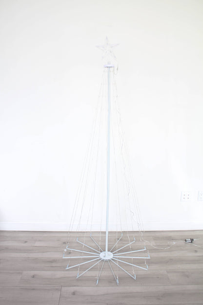 7ft Tree Light Outdoor w/ Star - Warm White