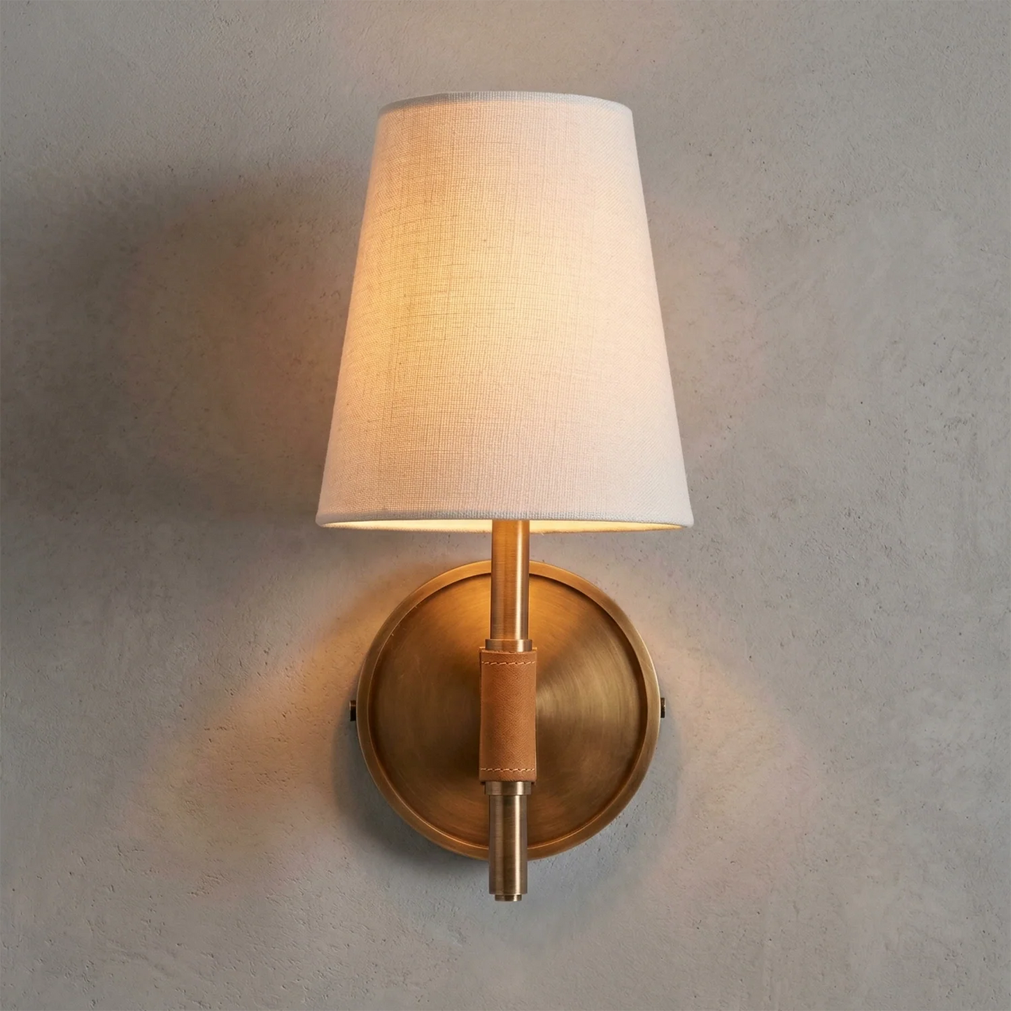 Hastings Leather Wall Lamp