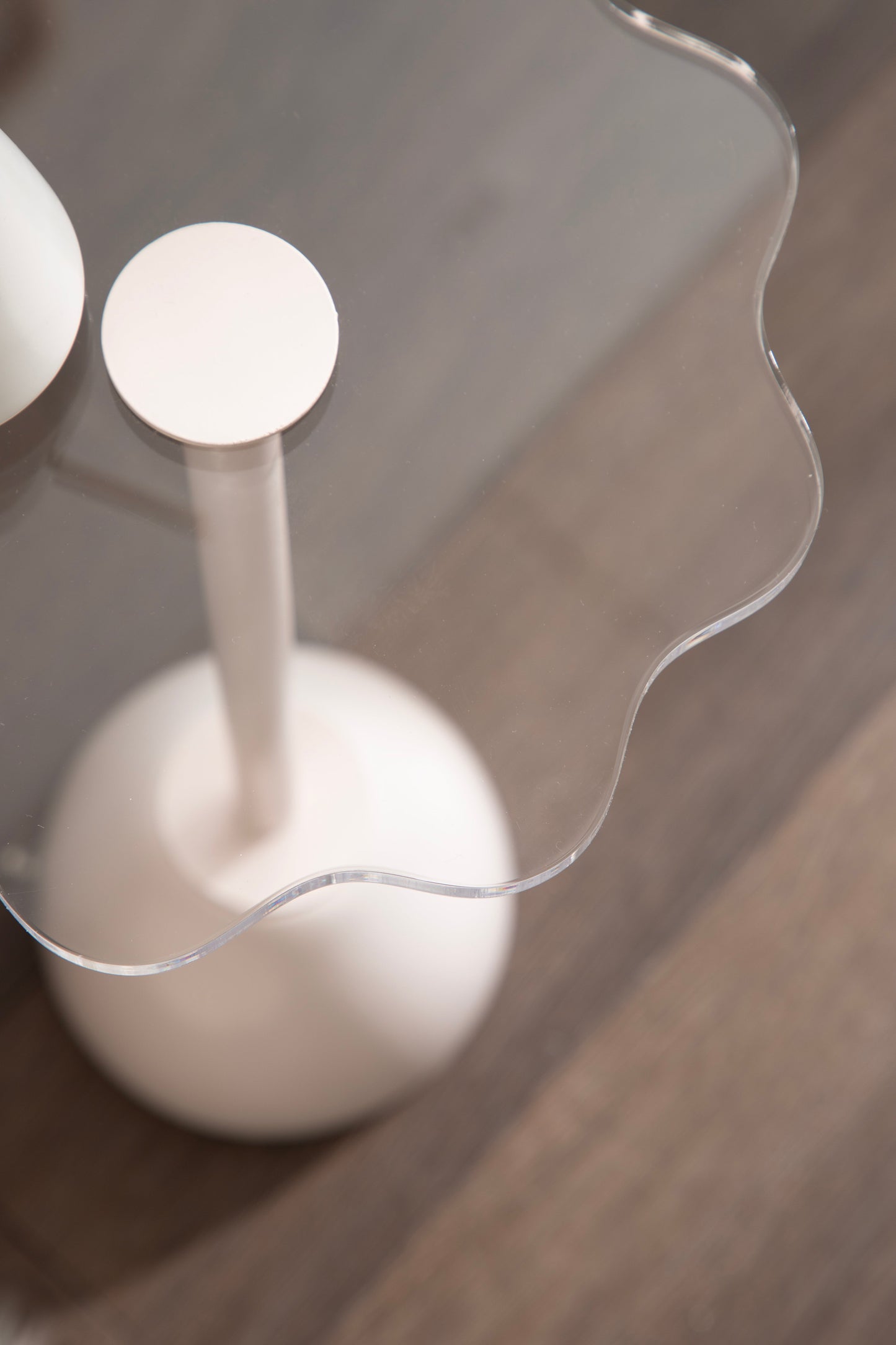 Acari Scalloped Drink Table