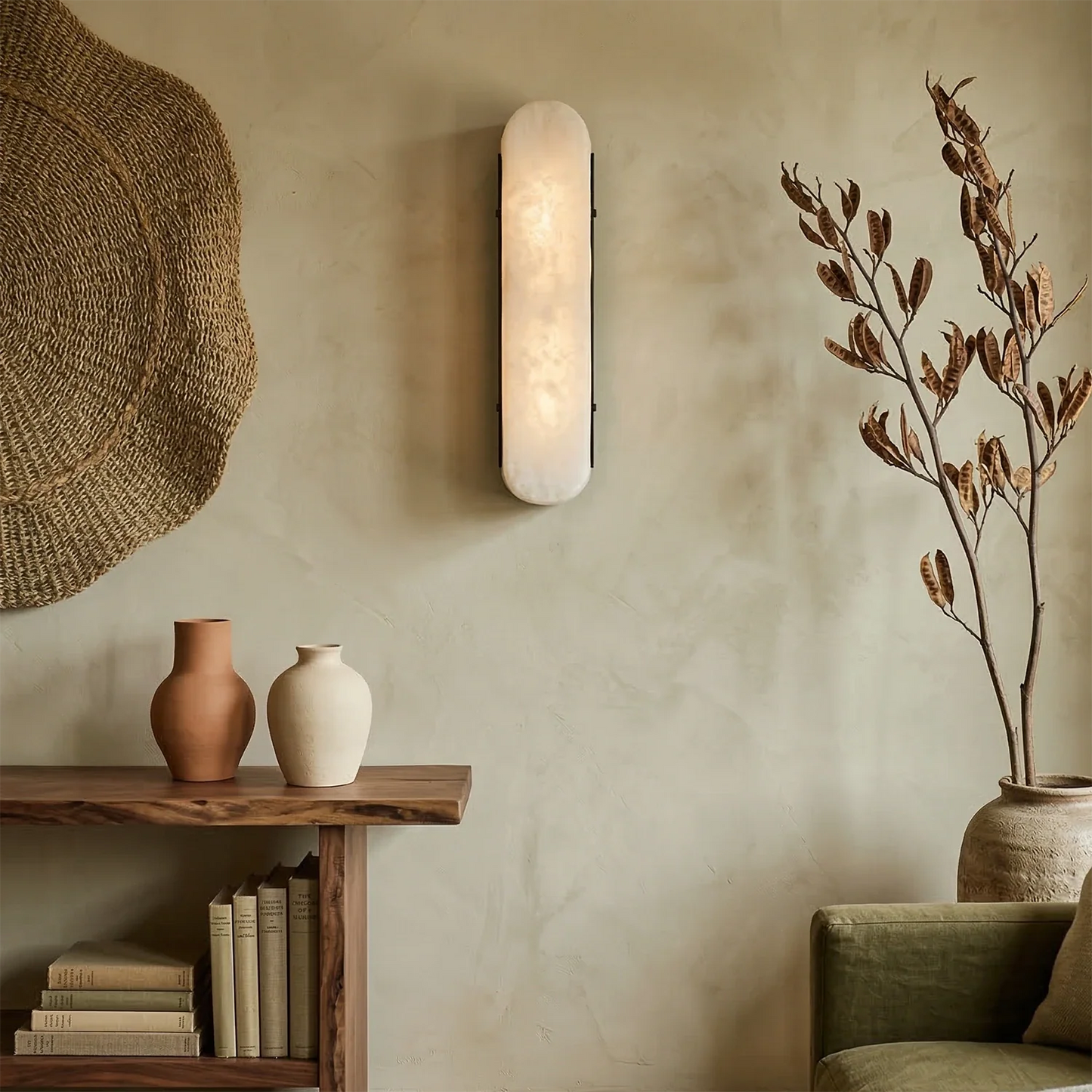 Luxury Alabaster Vertical Wall Lamp