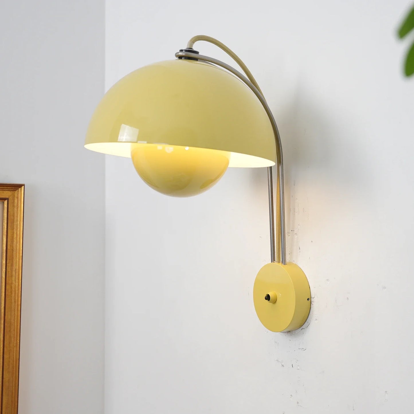 Flower VP8 Wall Lamp