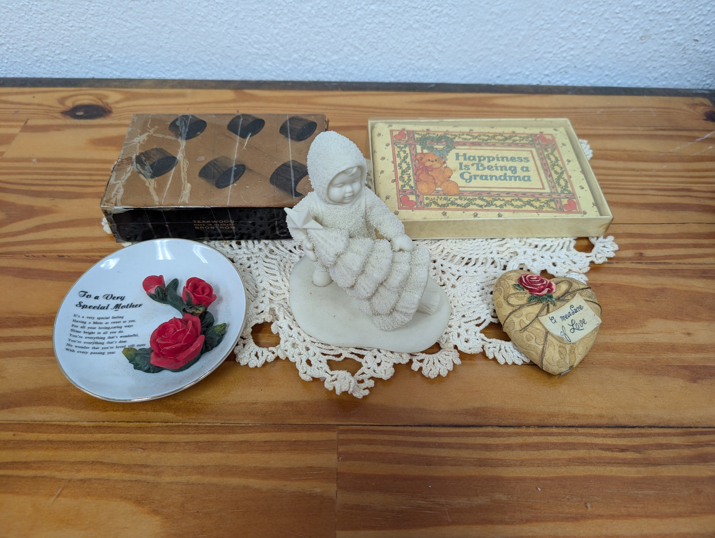 The Grandmother's Attic Mystery! 🕰️ Vintage Relics!