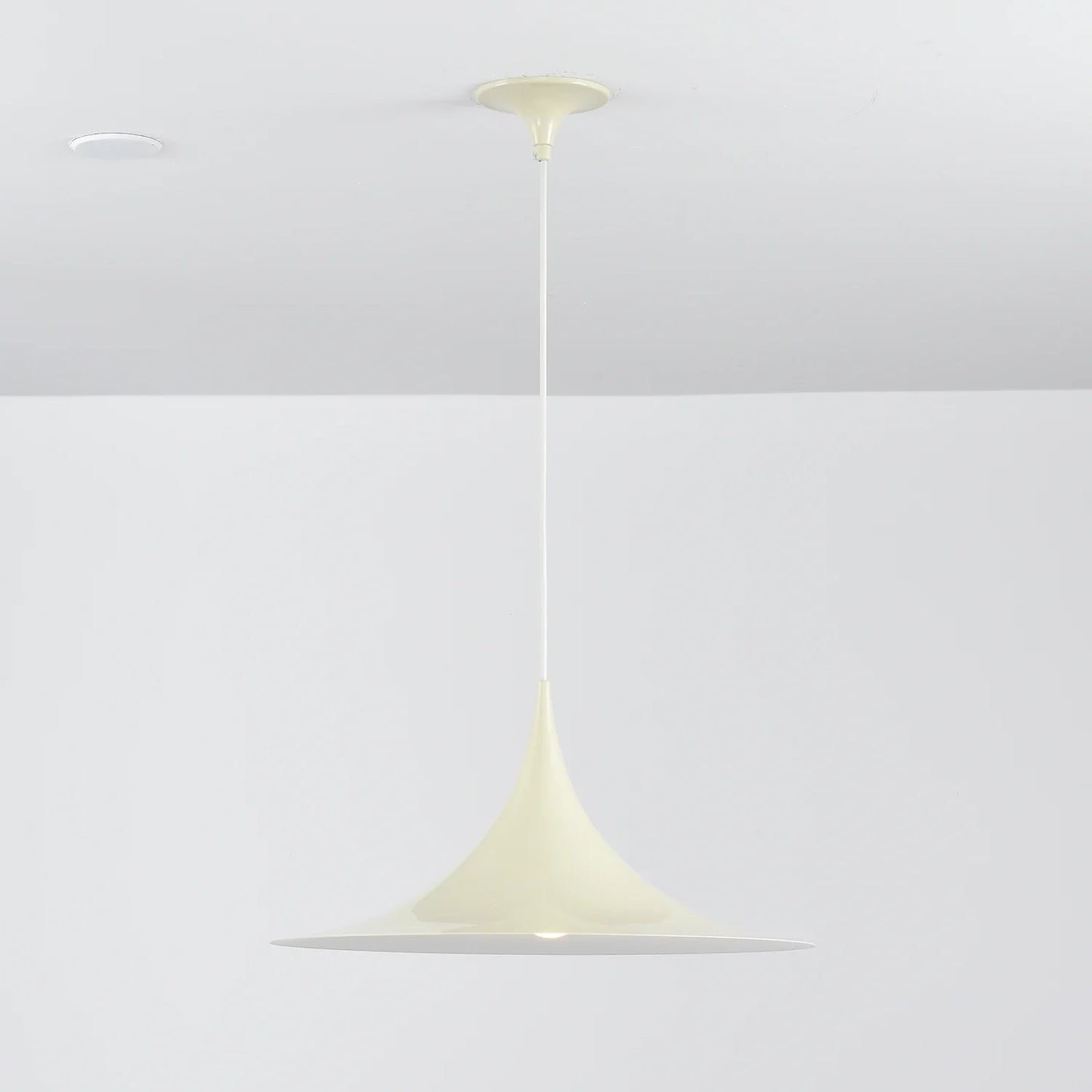 Sami Trumpet Pendant Light