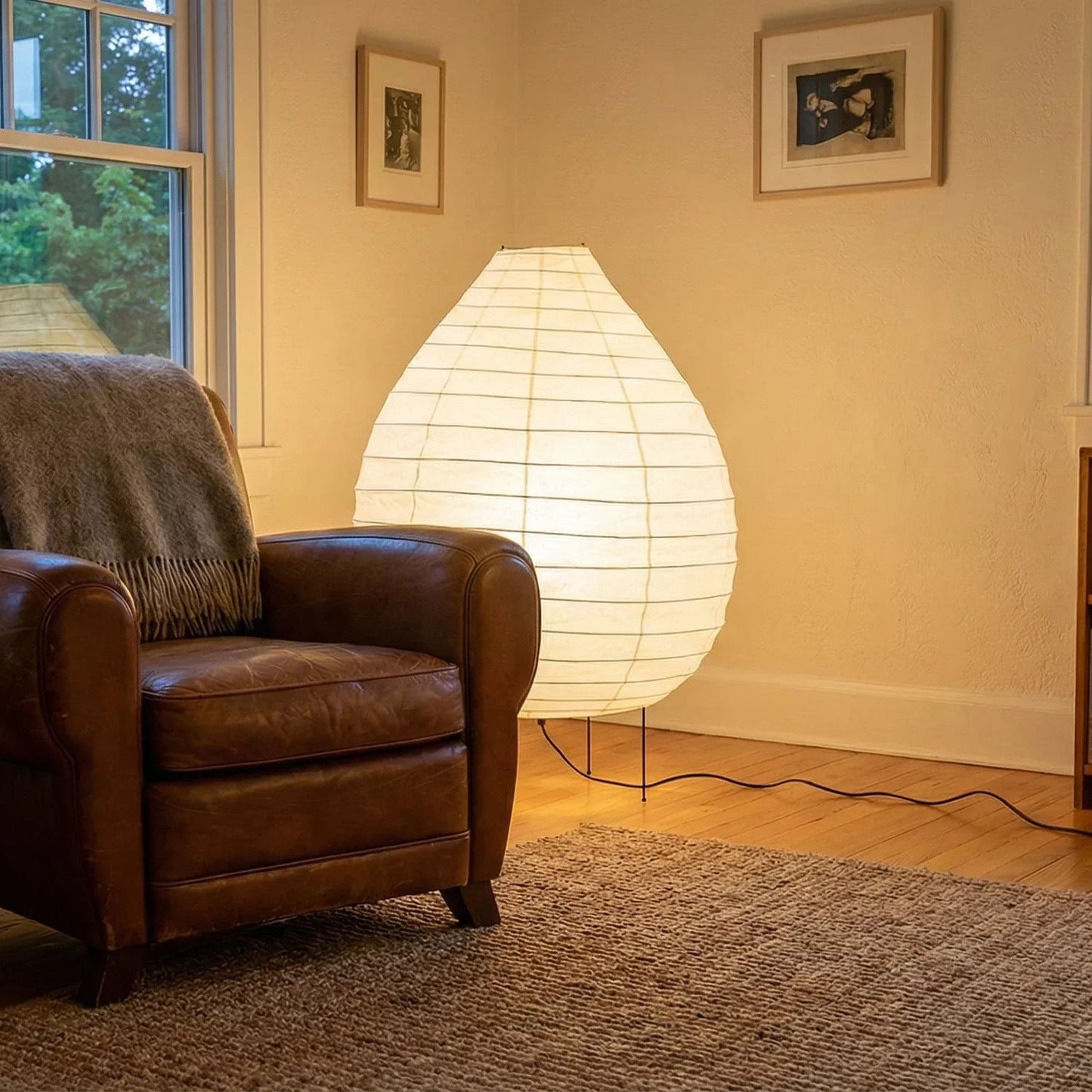 Akari Teardrop Shaped 23N Floor Lamp