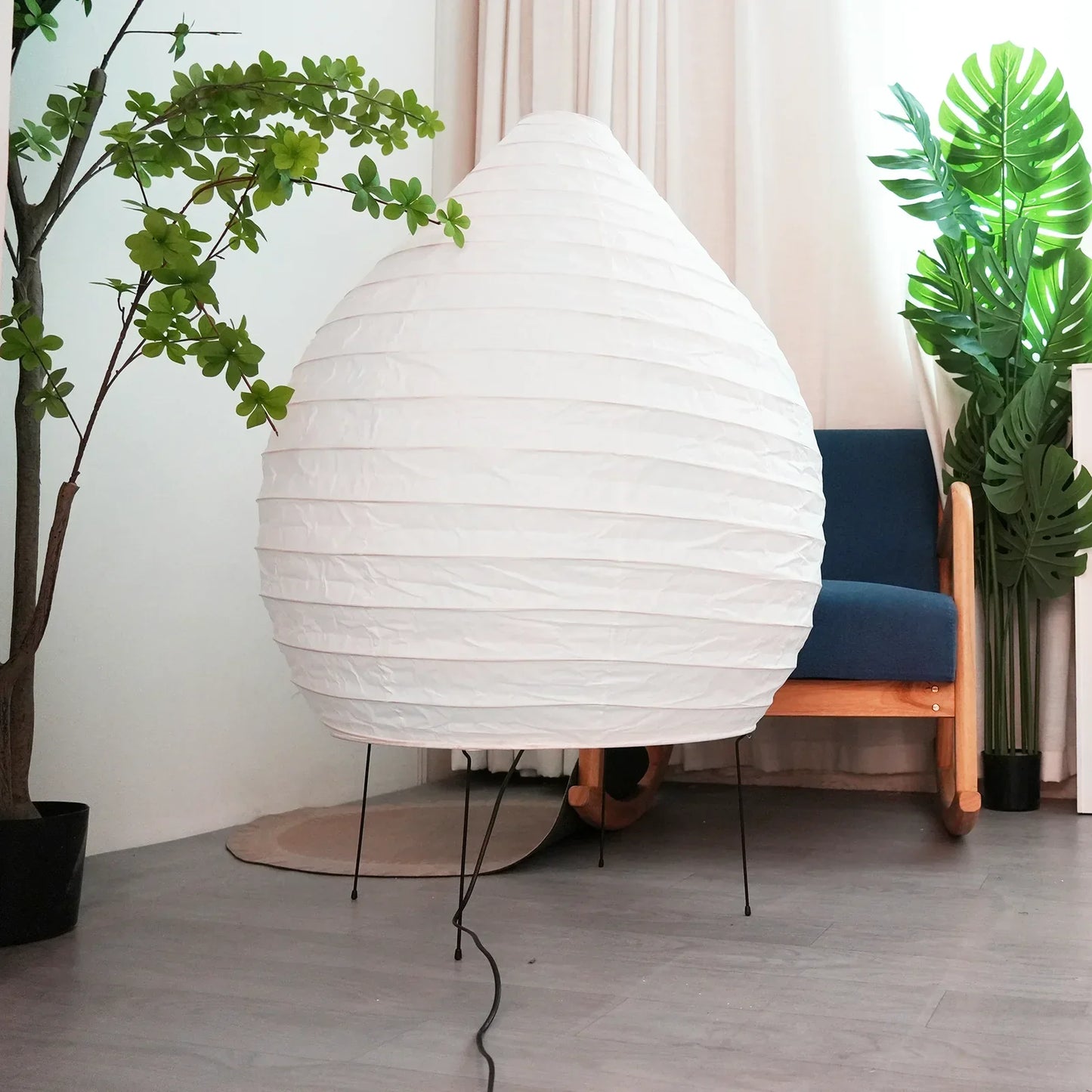 Akari Teardrop Shaped 23N Floor Lamp